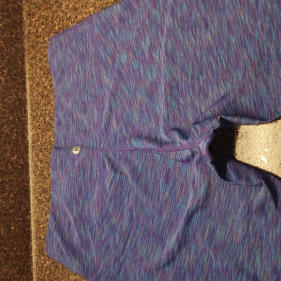 Sale! Danskin Reversible 2-in-1 Active Athletic Leggings - Capri length - Picture 4 of 12